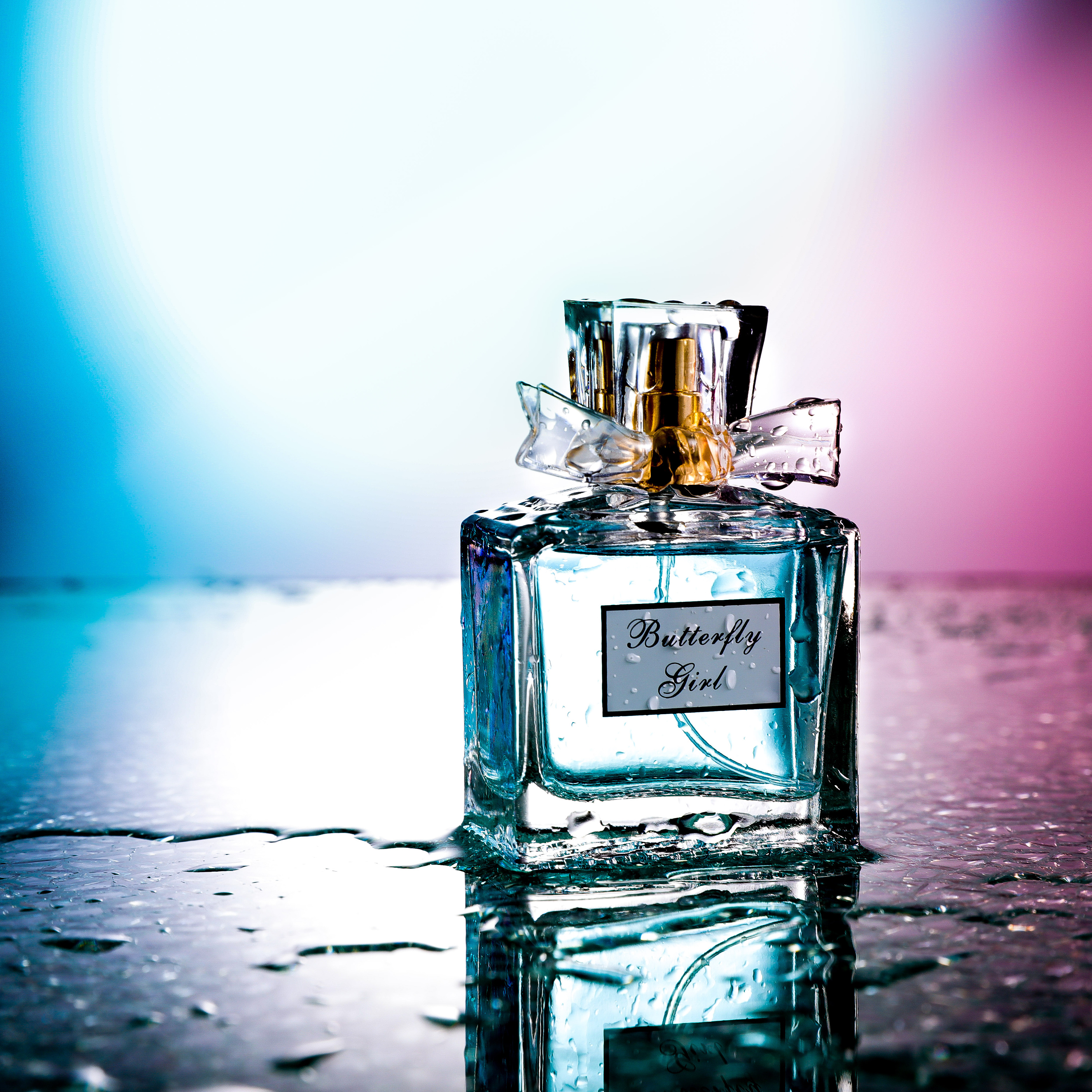 有光即可攝影 數碼設計中的香水產品攝影藝術